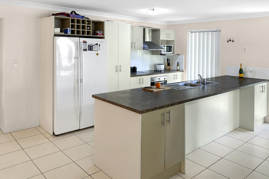 17 Highland Place Forest Lake , QLD 4078 AUS