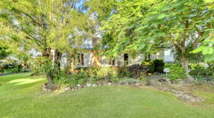 2 Abbey Street Eastern Heights , QLD 4305 AUS