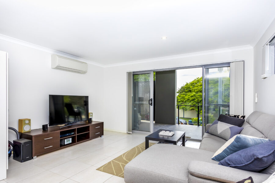 10/9 Bombery Street CANNON HILL , QLD 4170 AUS