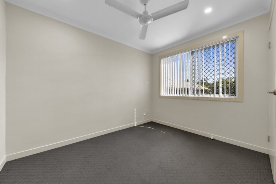 2/20 Armstrong Street Petrie , QLD 4502 AUS